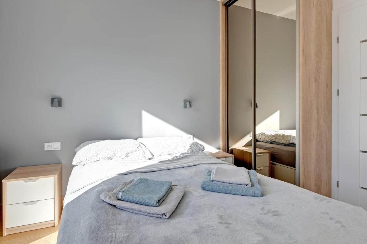 Holiday Apartment Near The Sea - Free Private Parking กดัญสก์ ภายนอก รูปภาพ